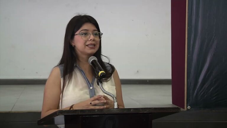 Empleo y trabajo social en Coatzacoalcos: Oportunidades y desaf&iacute;os