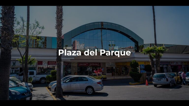 Plaza Jurica: El Coraz&oacute;n Comercial de Santiago de Quer&eacute;taro, QRO